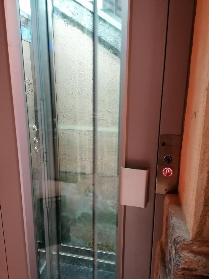 הוילה Napoli Royal Flats מראה חיצוני תמונה